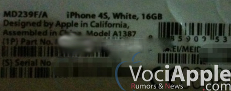 Potrebbe essere l’etichetta d’imballaggio del nuovo iPhone 4S o un solito fake cinese ?