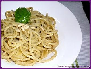 SPAGHETTI AL PESTO....dell'ultimo minuto!