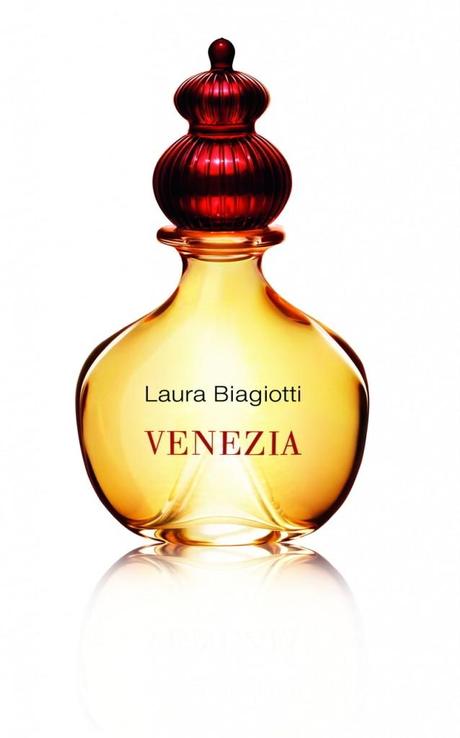 Laura Biagiotti fragrances regala uno splendido paio di guanti con l’acquisto della nuova fragranza Venezia