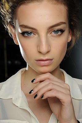 Il make up di Pat McGrath nel backstage Dolce&Gabbana; Primavera Estate 2012