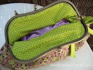 Borsa di Amelie! Ecco il risultato ottenuto con amore da Roberta, lettrice affezionata che ha seguito le istruzioni del mio Manuale Creativo n. 6: La Borsa di Amelie!!!