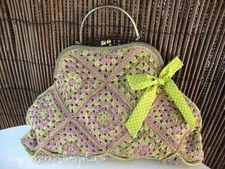 Borsa di Amelie! Ecco il risultato ottenuto con amore da Roberta, lettrice affezionata che ha seguito le istruzioni del mio Manuale Creativo n. 6: La Borsa di Amelie!!!