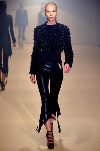 Paris Fashion Week: Mugler P/E 2012 + Video di Lady Gaga