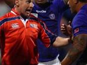 Samoa strappa redini mano, Boks dell'arbitro