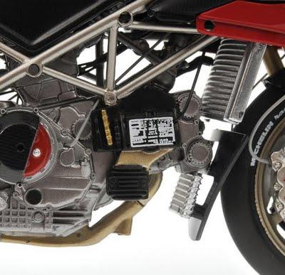 Ducati 916 C.Fogarty 1994 - Team Ducati Corse Virginio Ferrari by Minichamps