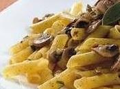 Penne rigate funghi zucchine