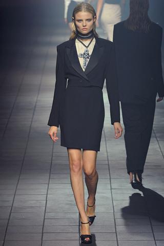 Paris Fashion Week: Lanvin P/E 2012