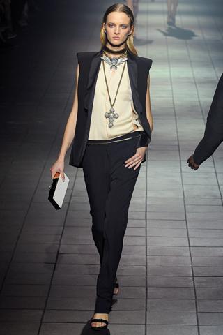 Paris Fashion Week: Lanvin P/E 2012