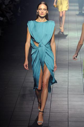 Paris Fashion Week: Lanvin P/E 2012