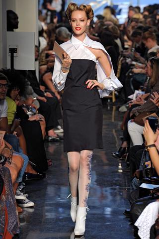 Paris Fashion Week: Jean Paul Gaultier P/E 2012