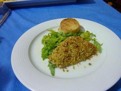 Filetto di sarago in crosta di pistacchi con tortino di patate ai formaggi