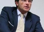 dimissione sindaco parma, travolto dallo scandalo tangenti. fino alla fine cercato rimanere incollato poltrona