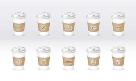 10 icone social media a forma di bicchiere in materiale riciclato