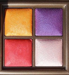 Palette 04 DaringFfire Hues - Chic Chalet Kik...