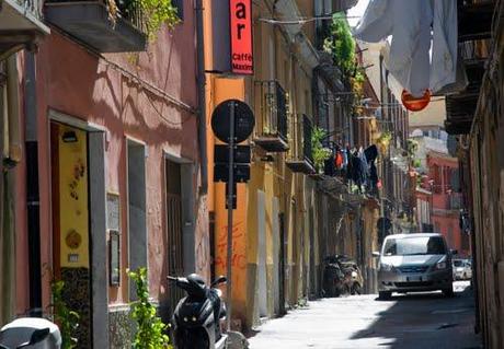 [Lungo i bordi] In viaggio verso la felicità