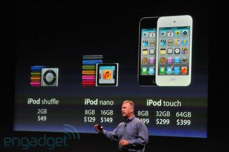 iphone5apple2011liveblogkeynote1387 Apple: arriva liPod Touch Bianco | Prezzo