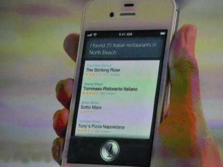 Ufficiale: Ecco iPhone 4S , immagini, video e data di vendita