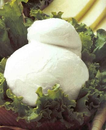 Camorra: mozzarella e pane per distribuire cocaina