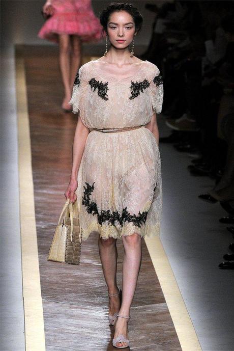 valentino-donna-primavera-2012-07