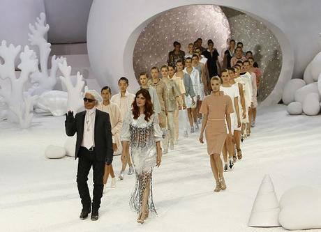 Paris Fashion Week: Chanel P/E 2012