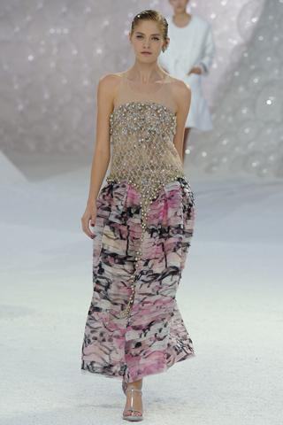 Paris Fashion Week: Chanel P/E 2012