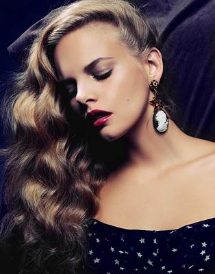 Marloes Horst in Dolce & Gabbana per Vogue Messico ottobre 2011