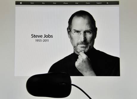 1955 – 2011 Steve Jobs La morte di un mito