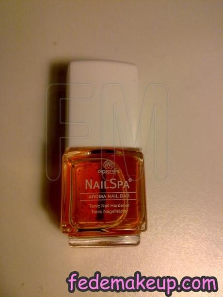 Review Alessandro International “Nail Polish Nagellack Bleached Blue” e “Nail Spa Aroma Nail Bar”