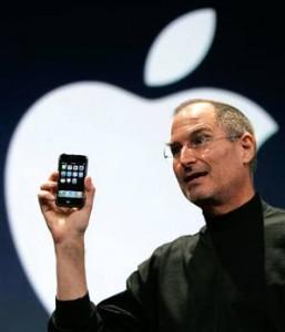 È morto Steve Jobs, e il mondo della Mela in lutto lo piange. Chiediamoci: in Italia avrebbe avuto le stesse opportunità?