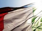 Torino, citta sventola bandiera tricolore