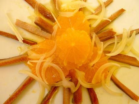 insalata di aringhe affumicate e arance (salata kapnistis reggas  me  portokali)