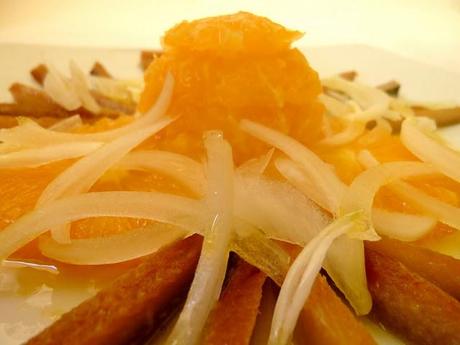 insalata di aringhe affumicate e arance (salata kapnistis reggas  me  portokali)