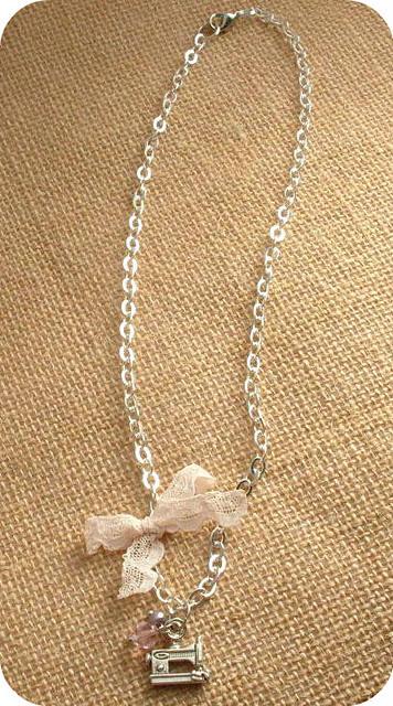 BIJOUX- Serie PENDAGLIETTI  - MACCHINE DA CUCIRE