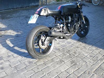 Kawasali GPX600R Cafe Racer by Cuervo