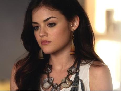 Pretty Little Liars 2×08 ‘Save The Date’: Aria, Emily, Hanna e Spencer look