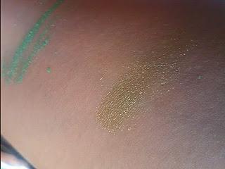 NYX COSMETICS: loose pearl eyeshadow ........ (i toni del verde)