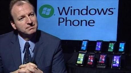 Microsoft all’attacco:poca scelta per iPhone, troppo caos per Android!