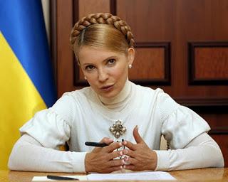 Ucraina: l'ex -Premier Yulia Tymoshenko condannata a 7 anni di carcere per abuso di potere. Sentenza politica?