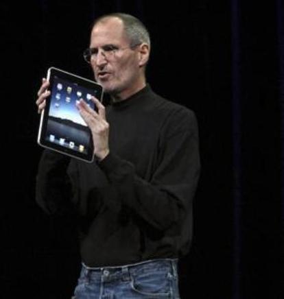 La maglia a girocollo nero di Steve Jobs