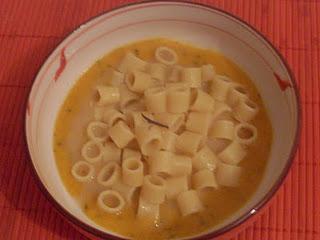 zuppa di pasta e fagioli su vellutata di zucca