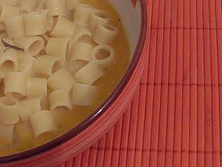 zuppa di pasta e fagioli su vellutata di zucca