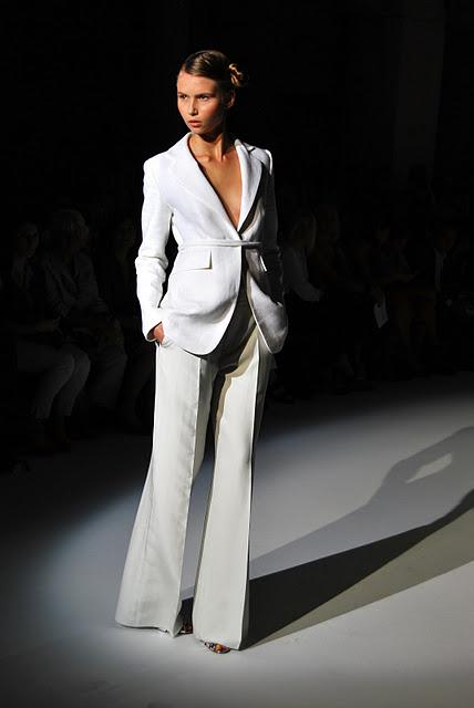 Followpix @ Roberto Musso S/S 2012 fashionshow