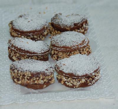 Dolcetti di pasta sfoglia..ma quella furba Dolcetti di pasta sfoglia..ma quella furba