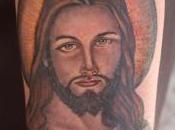 tatuaggio Gesù merita l’arresto Arabia Saudita