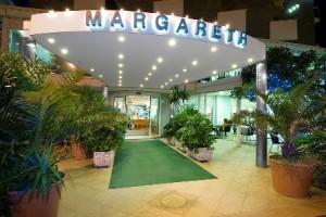 hotel margareth ingresso mare 300x200 Hotel Riccione 3 stelle