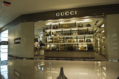 Gucci Risponde ad un Caso di Abuso in un Negozio in Cina