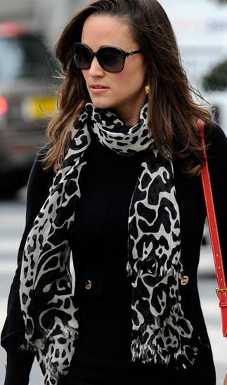 FASHION ICON | Pippq Middleton e la Panthera scarf firmata Alice by Temperley