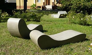 LOVECEMENT_sedute in cemento per esterni