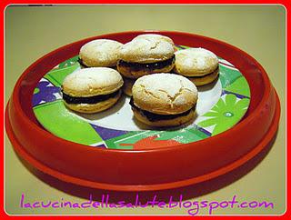 Scones alla margarina e alla marmellata di ciliegie home made