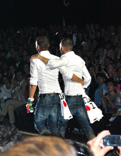 Followpix @ Dsquared S/S 2012 fashionshow